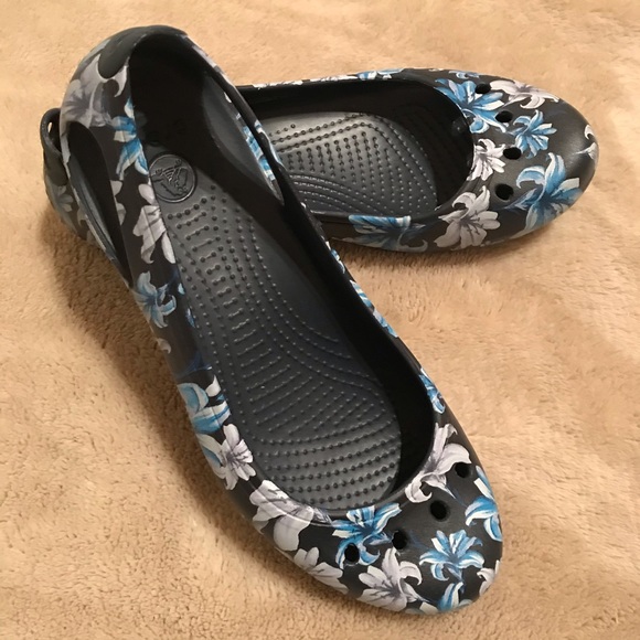 CROCS Shoes - Floral Crocs